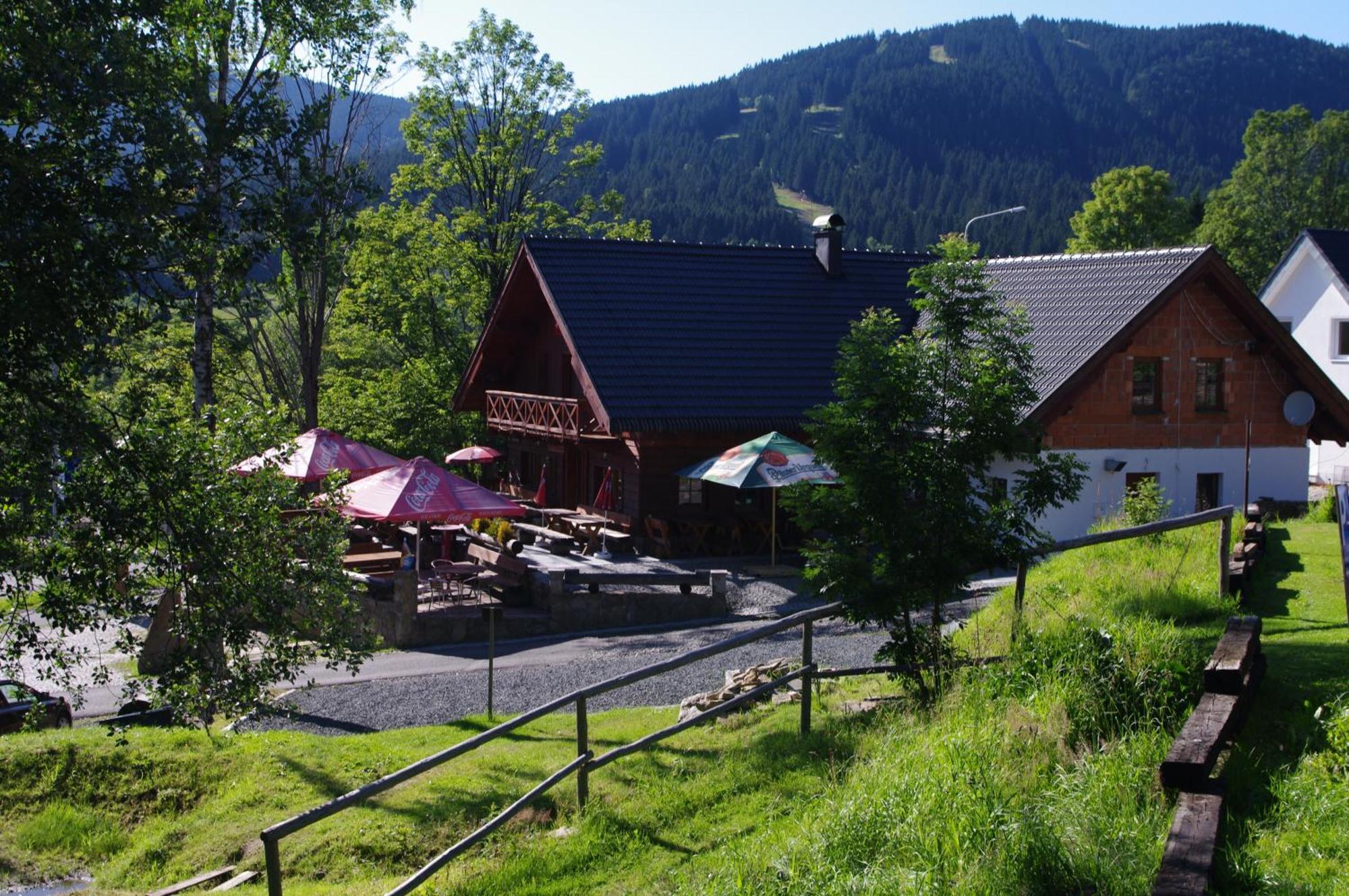 Penzion Avalanche Železná Ruda 外观 照片